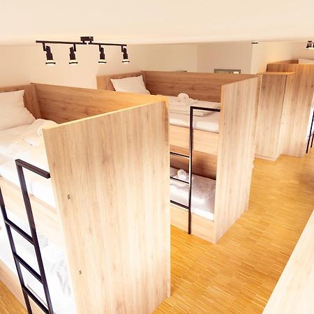 Henrys Sleeping Am Augsburger Eiskanal Ngoại thất bức ảnh