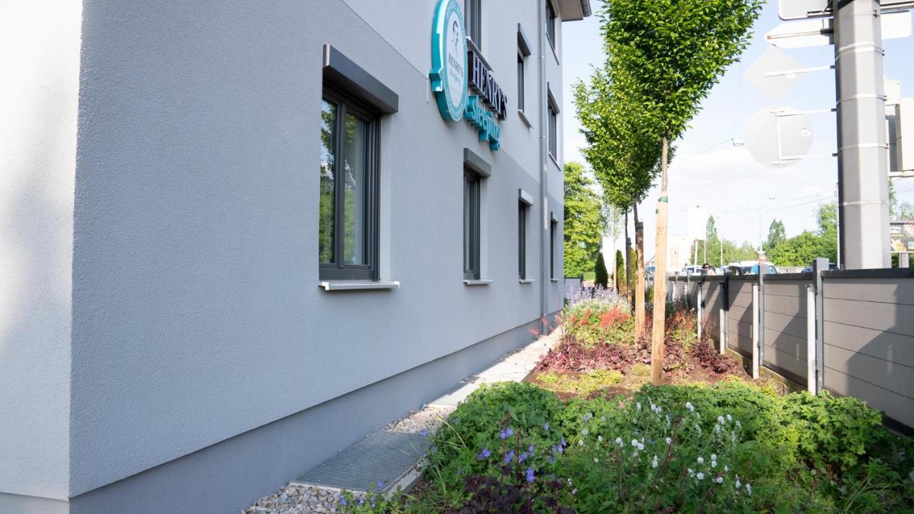 Henrys Sleeping Am Augsburger Eiskanal Ngoại thất bức ảnh
