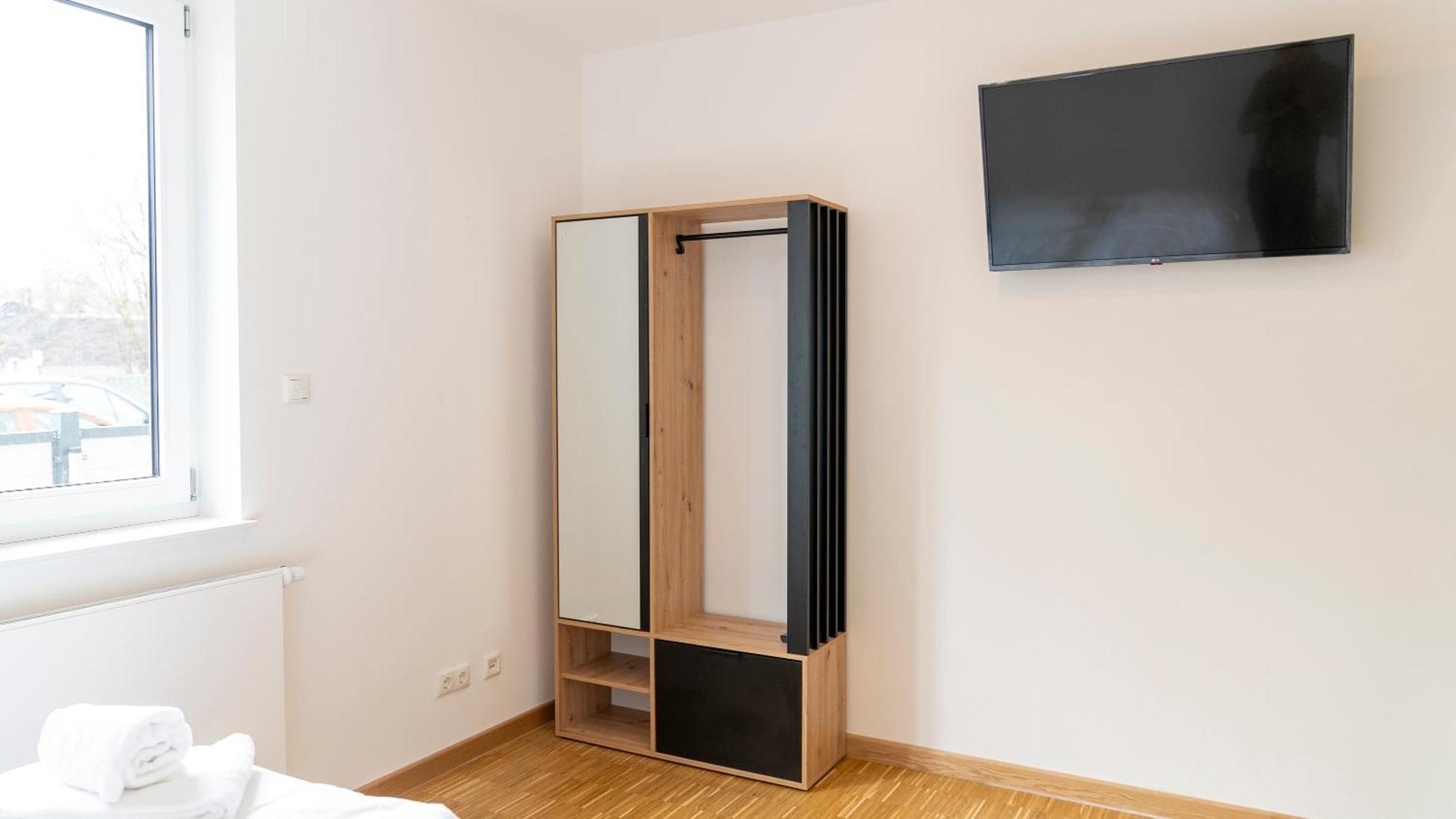 Henrys Sleeping Am Augsburger Eiskanal Ngoại thất bức ảnh