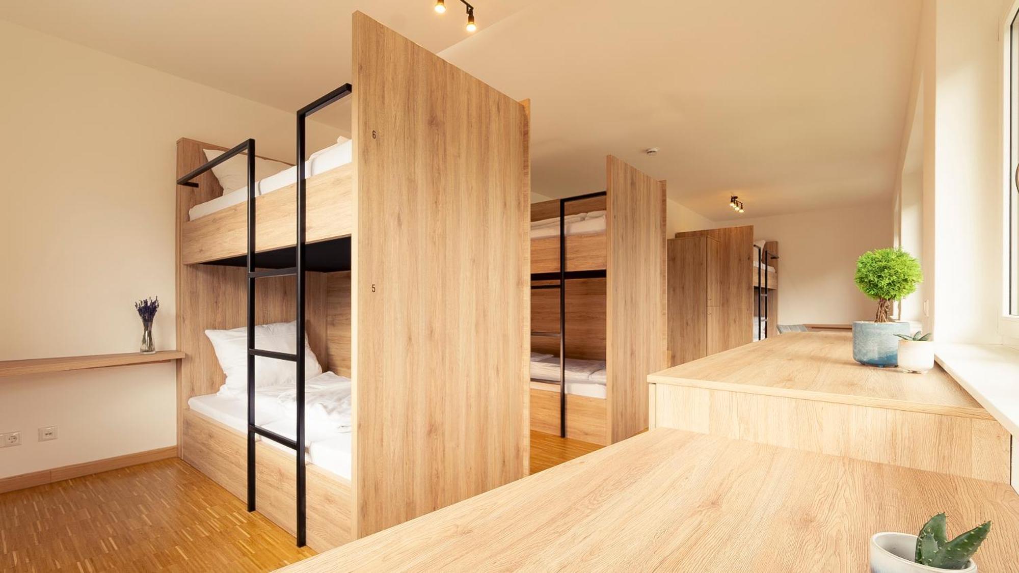 Henrys Sleeping Am Augsburger Eiskanal Ngoại thất bức ảnh